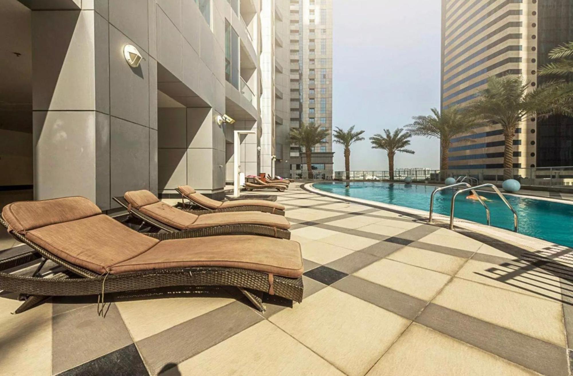 Maison Privee - Modern Urban Retreat In The Heart Of Dubai Marina Apartment Exterior photo
